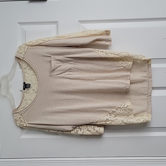 Rue21 Women's Top - Picture 1 of 10